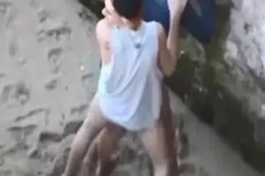 Dokumentasi Gadis Bali Cantik Live Kasur Pantai