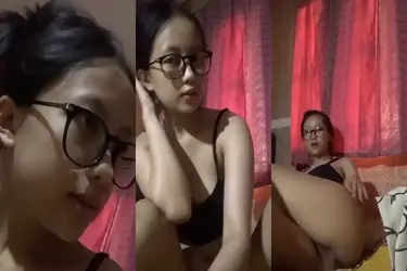 Dokumentasi Miss Yeuwuy Kacamata Semok Live Kasur