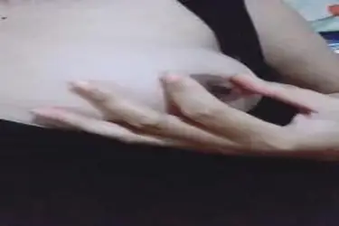Kemesraan Bersama Istri Cantik Di Kamar Tidur