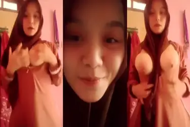 Ukhti Hijab Semok Cantik Live Bersantai Kasur